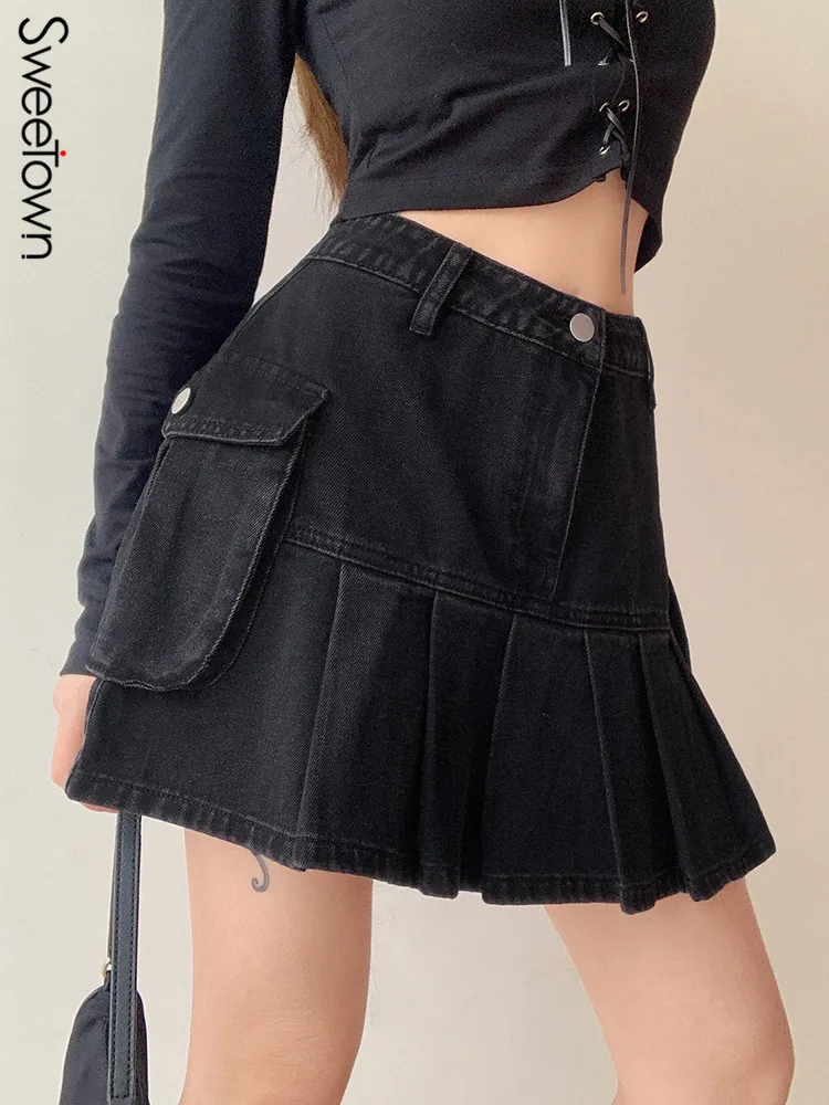 

Sweetown Korean Fashion Black Denim Mini Pleated Skirts Womens Pocket Stitched High Waist A Line Cargo Skirt Gothic Streetwear