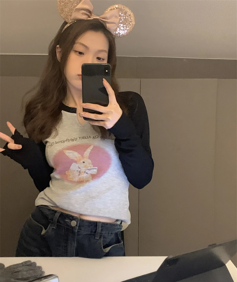 

Футболка Rockulzzang с принтом кролика и графическим принтом, короткий топ, контрастная облегающая Элегантная футболка с длинным рукавом, корейская мода, укороченная эстетика y2k
