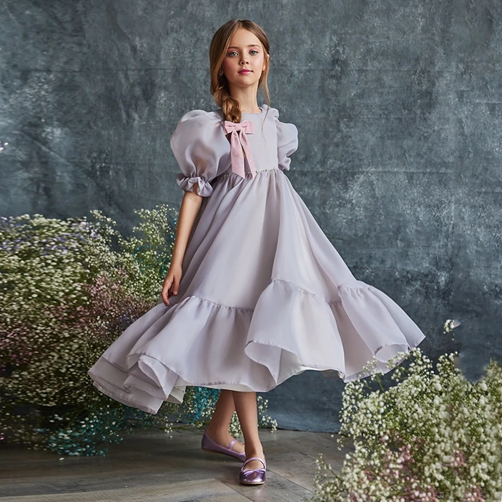 

Grey Princess Flower Girl Dresses Short Puff Sleeves O Neck Tea Length A Line Organza Girl Party Dresses Kids Pageant Gown