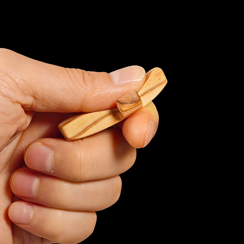 Религиозный деревянный крест