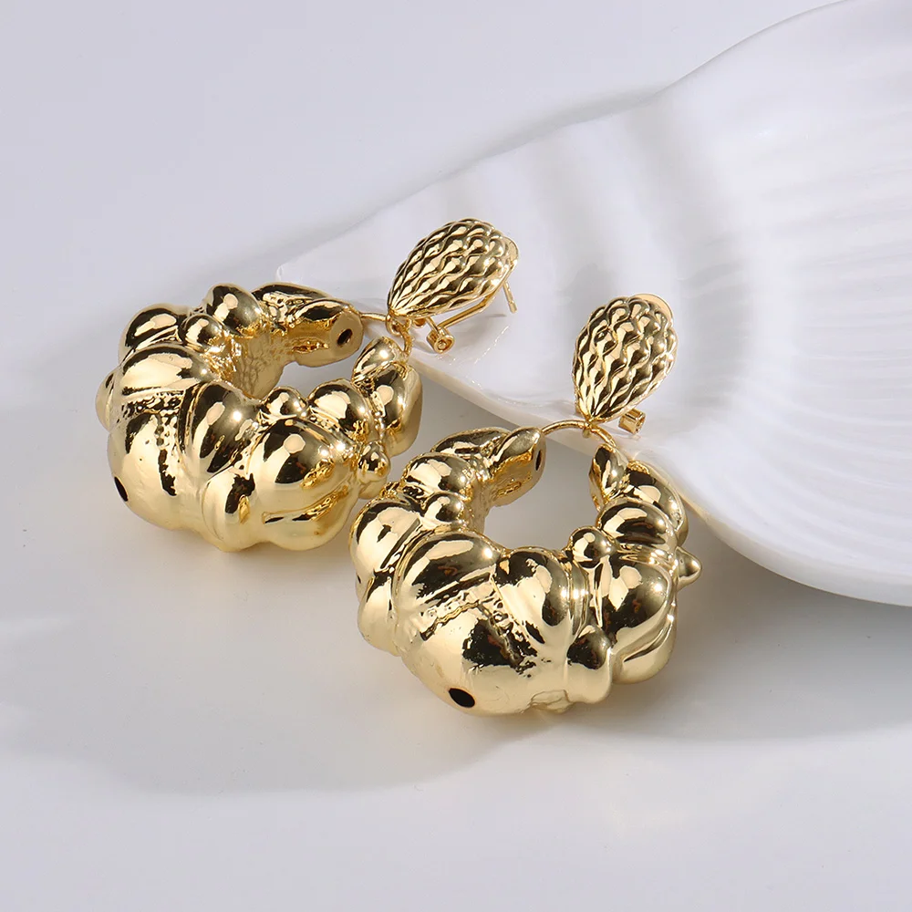 

Women Earrings Gold Plated Dubai Earrings African Nigerian Fashion Brass Round Earring for Girls Sexy Party Queen