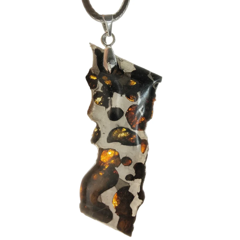 

Kenya Olive Meteorite Necklace Serico Olive Meteorite Pendant Collectible Natural Meteorite Material Sliced