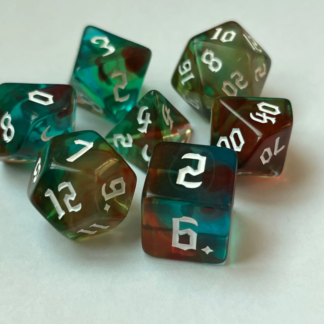 

7 шт./набор, 4-цветные игральные кости