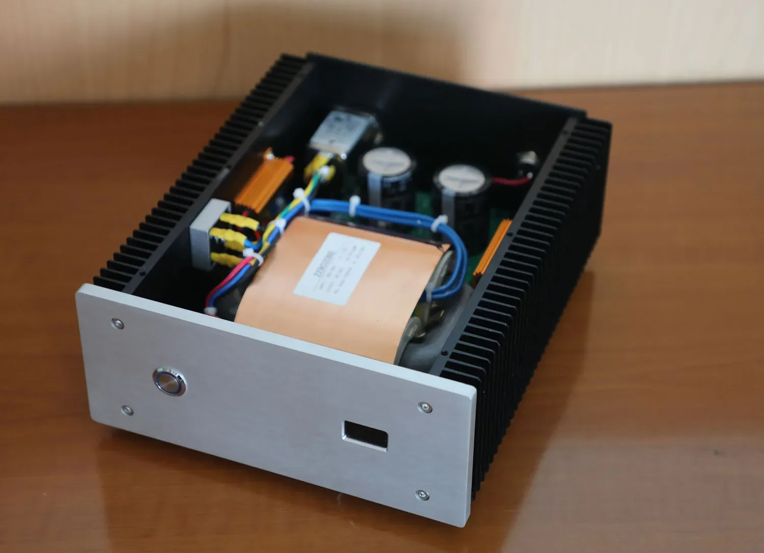 300 Вт высокомощный Линейный источник питания с низким уровнем шума 12 В