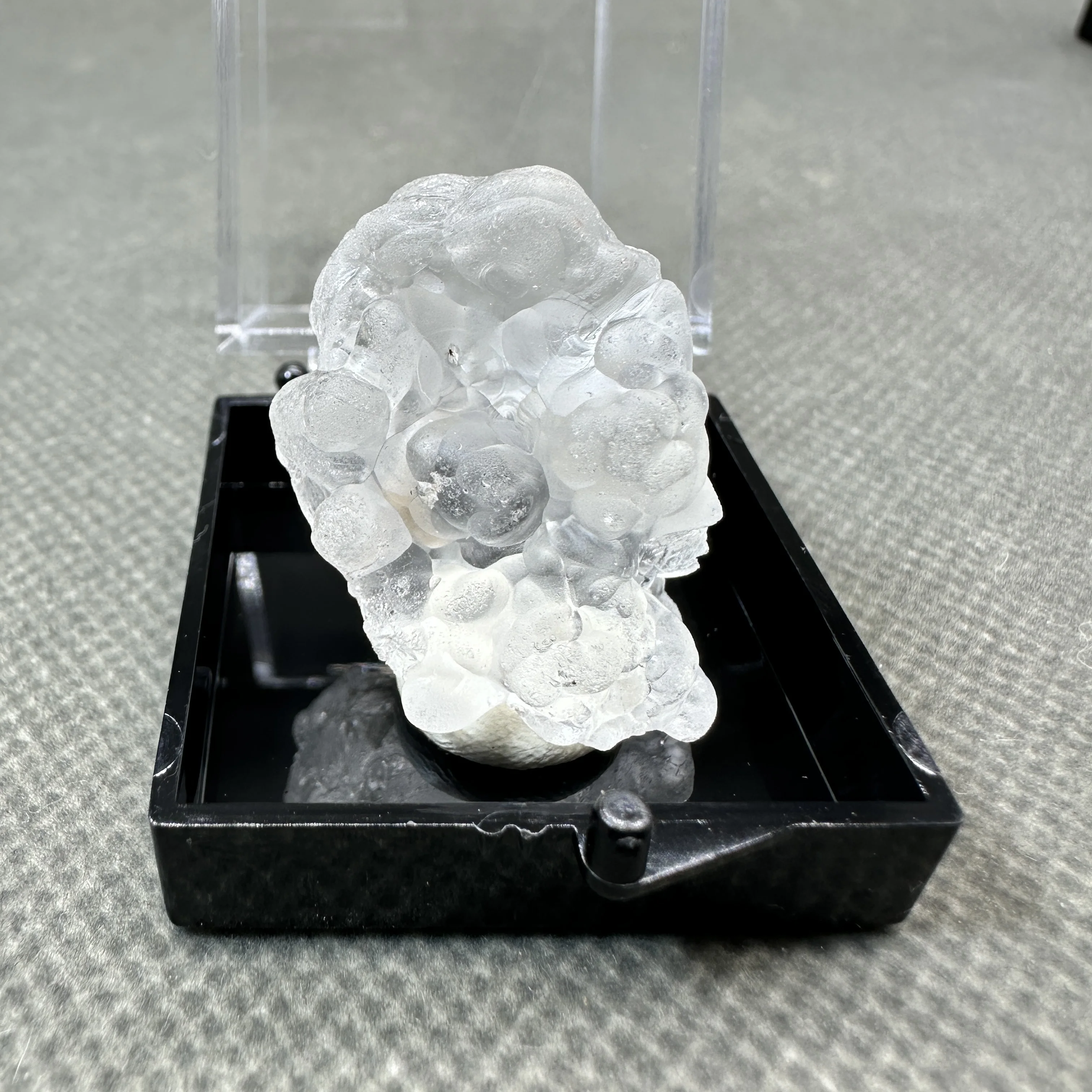 

Кристалл гиалит Мексиканский зеленый флуоресцентный QIANCHUAN