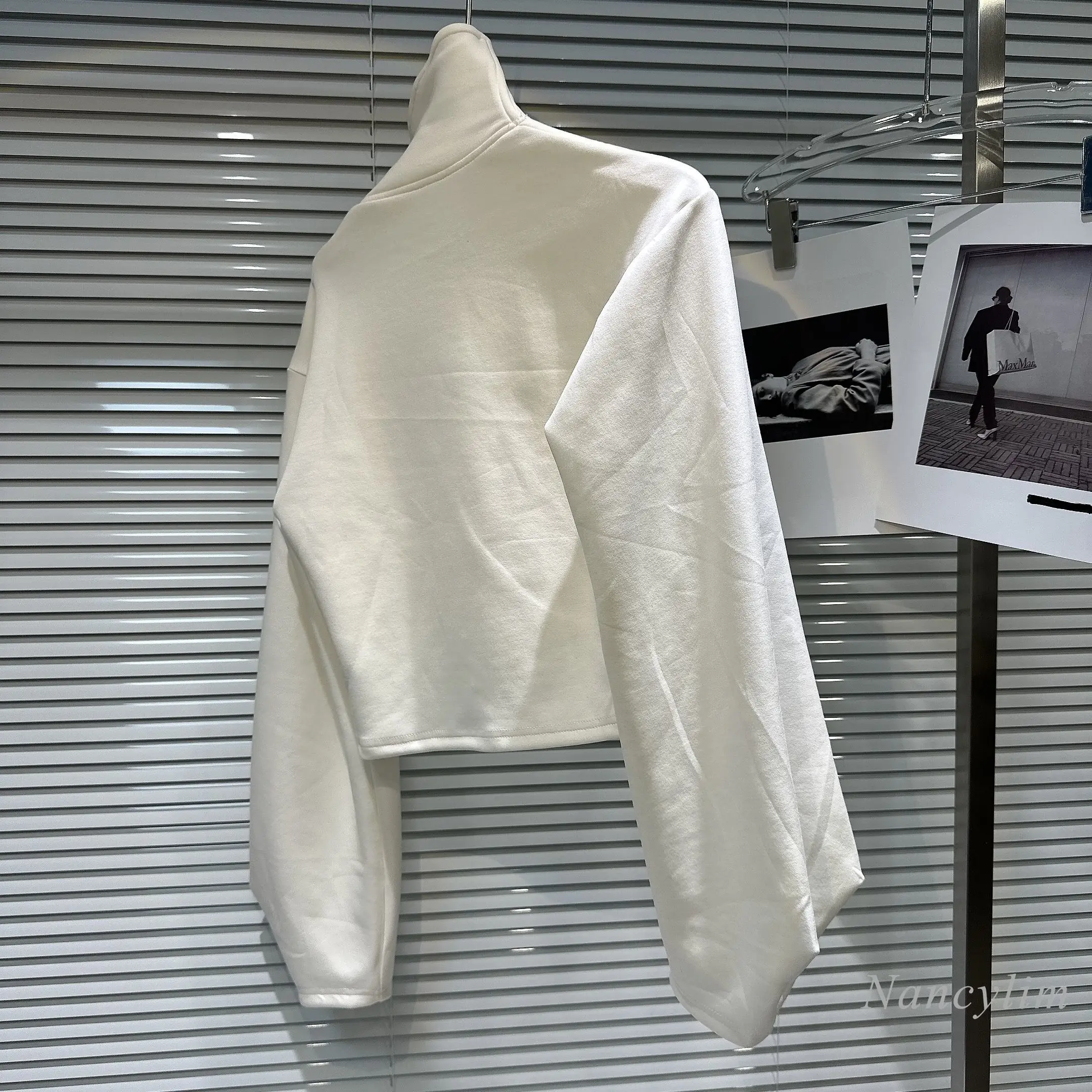 Рисунок 4 - Женская Осенняя короткая Асимметричная толстовка