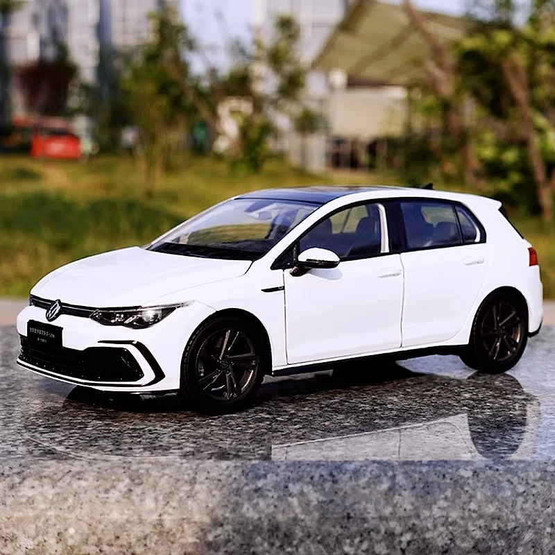 

1:18 Volkswagen Golf R-Line 8th Generation High Simulation Diecast Car Metal Alloy Model Car gift collection decorative toy