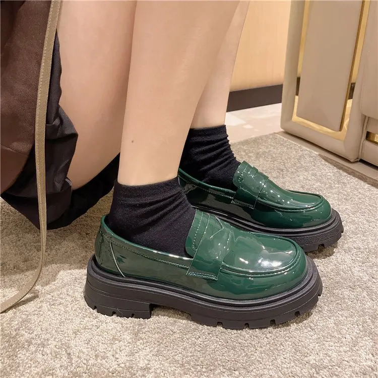 

Womens Derby Shoes Loafers With Fur Clogs Platform British Style Female Footwear Casual Sneaker Square Toe Leather Slip-on Creep