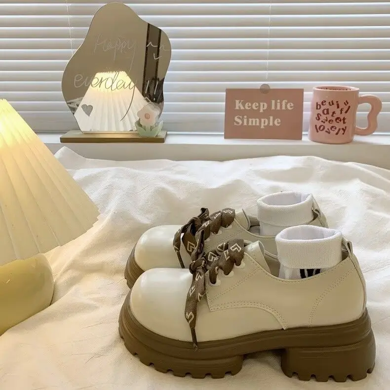 

Big head white lace small leather shoes female spring and fall 2023 new British style thick bottom thick with single shoes retro