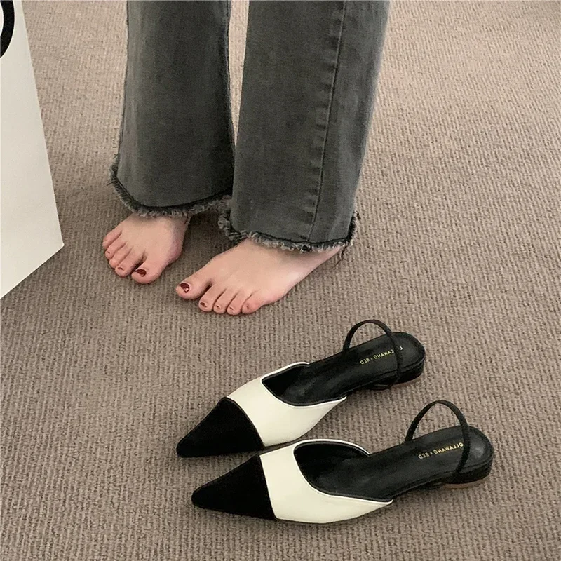 Женские сандалии с острым носком на низком каблуке