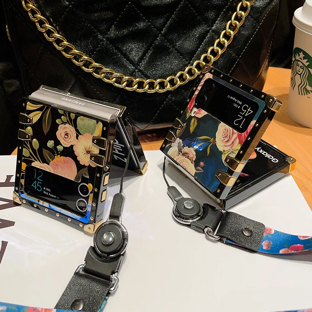 

Luxury Rivet Rose Flower Blue Ray Lanyard Case For Samsung Galaxy Z Flip 4 Glossy Soft Back Cover For Samsung Galaxy Z Flip 3