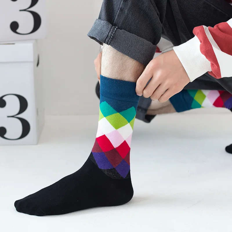 Europe and America Trendy Men Socks High Quality Rhombus Check Mid-calf Socks Outdoor Riding Basketball Sock Cotton Sock for Men
