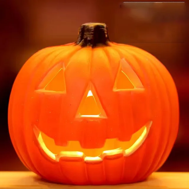 

Светящаяся тыква из пластика