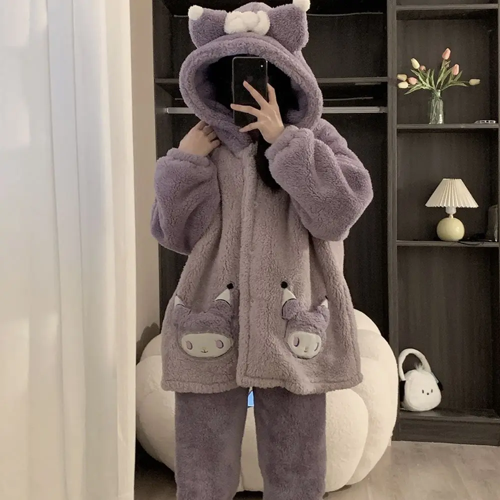 

Новинка, милая плюшевая Пижама с капюшоном Sanrio Kuromi с длинными рукавами, зимняя мультяшная Милая свободная теплая домашняя одежда для отдыха, подарок для девочек
