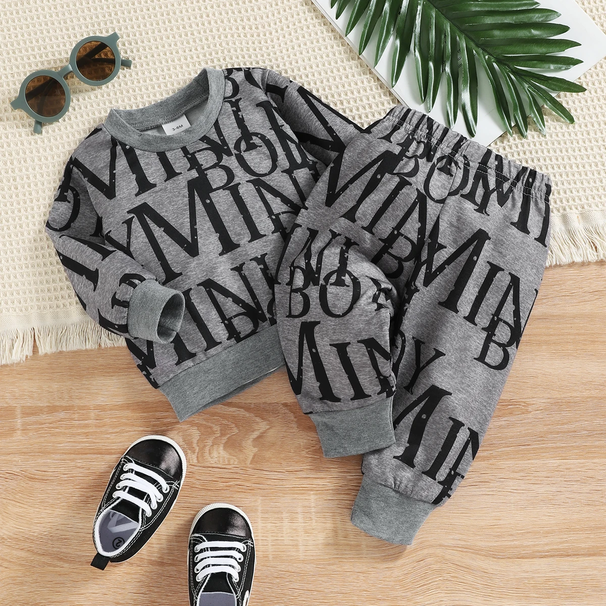 PatPat 2pcs Newborn Autumn And Winter Infant Baby Boy Clothes Allover Letter Print Long-sleeve Sweatshirt and Sweatpants Set