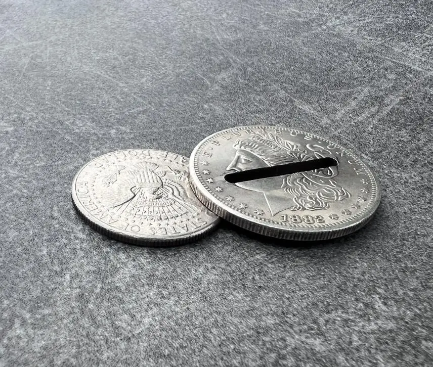 подбрасывание монеты арт. подбрасывание монеты.