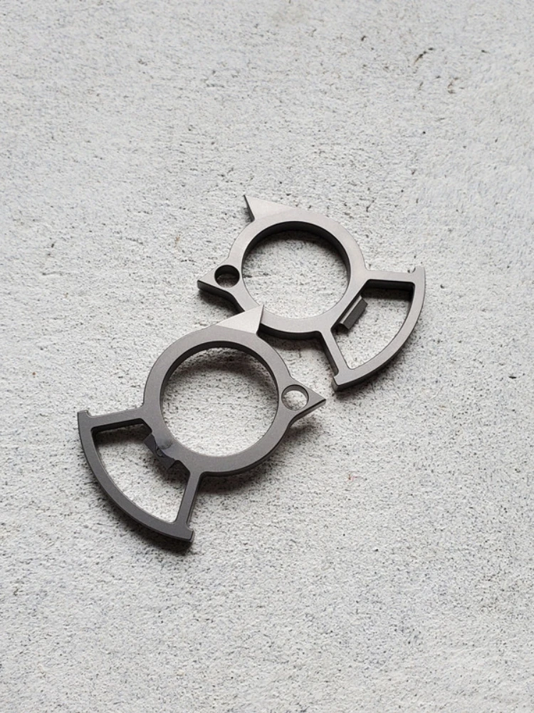 Необычная Милая многофункциональная подвеска-брелок из титанового сплава для