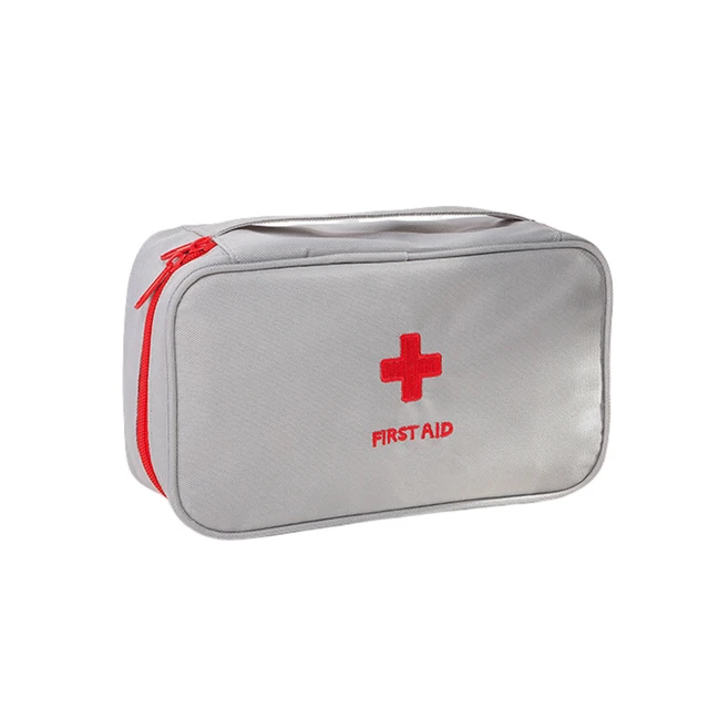 Аптечка ркка. Кейс аптечка. Ребенок врач с аптечкой. Аптечка переносная. Пустые аптечки.