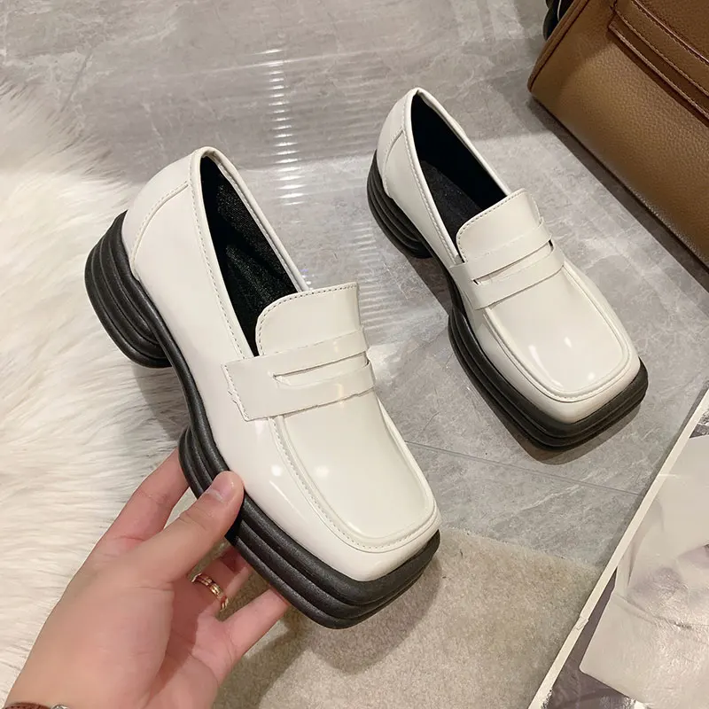 

Повседневная женская обувь, Осенние лоферы с мехом, Женская обувь в британском стиле, квадратный носок, сабо на платформе, закрытые оксфорды...