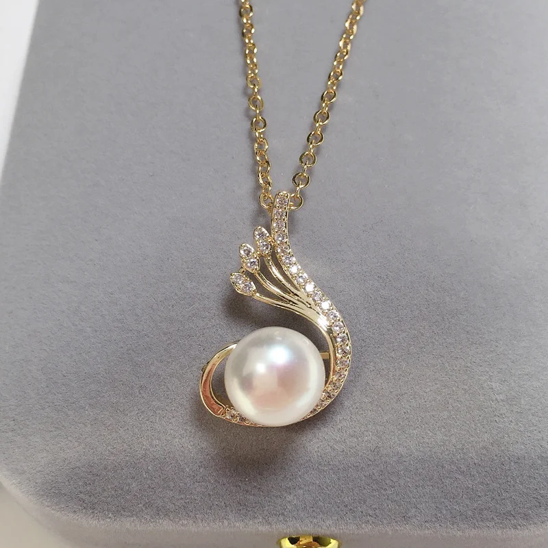 

Natural Freshwater Pearl Pendant Phoenix Tail Clavicle Chain 18K Gold Plated Super Color Preserving Necklace Banquet Elegance