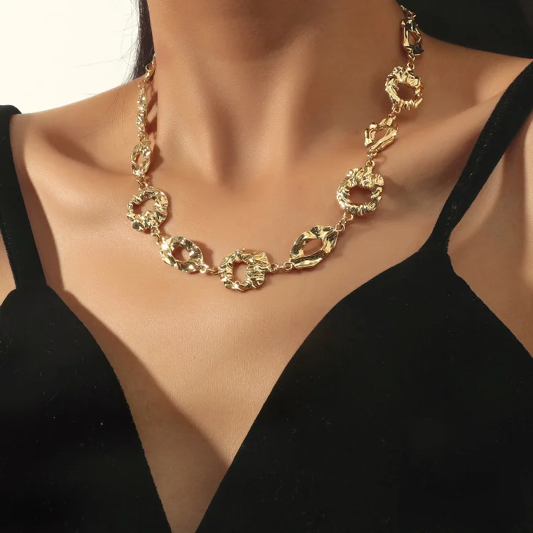 

Simple and Niche Special-shaped Irregular Pattern Tinfoil Texture Necklace for Women Jewelry Accessories