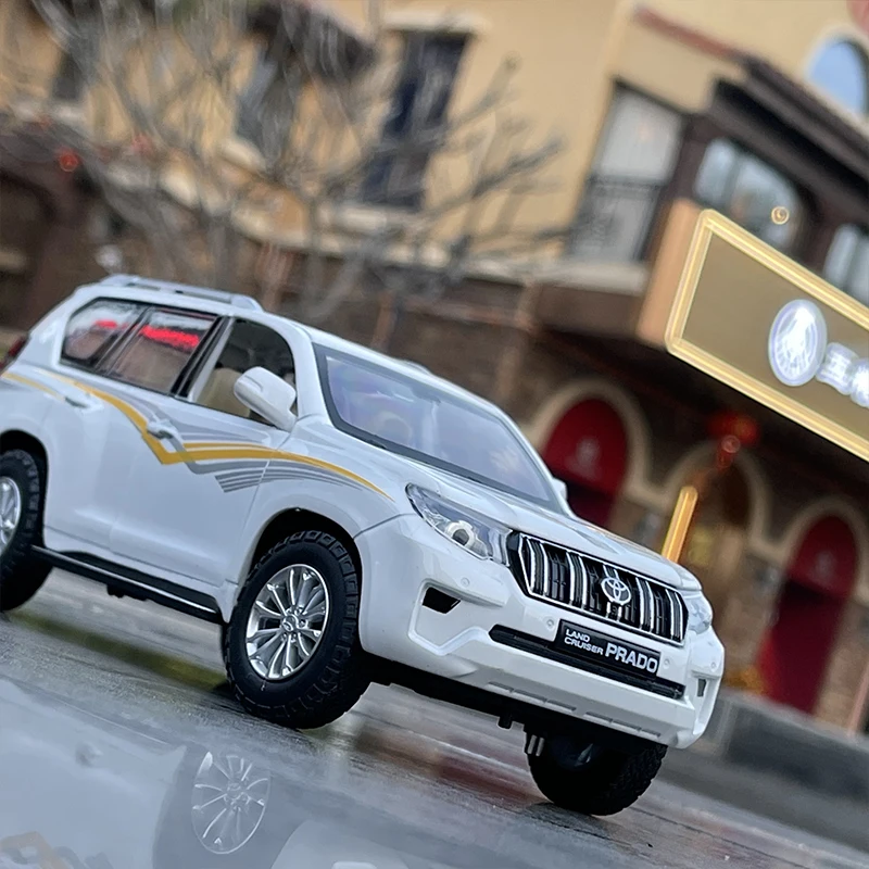

Simulation 1/24 Toyota Prado Car Model Land Cruiser Off-road Vehicle Boy Metal Toy Collection Miniauto Children Diecast Car Gift