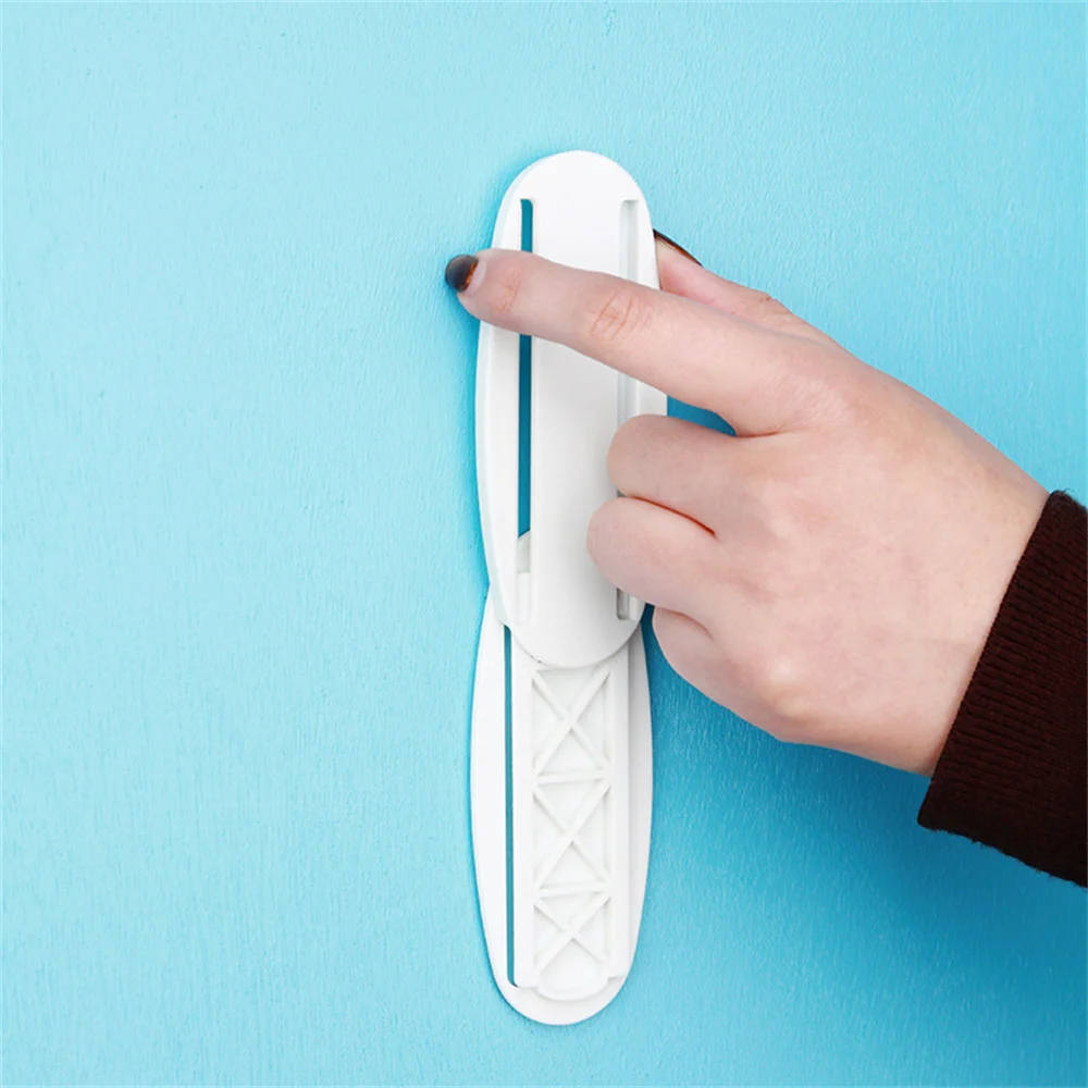 

Non-toxic Punch-free Plug Fixer Self-adhesive Wall-mounted Row Plug Holder Fixed Power Supply Power Socket Household Accessories