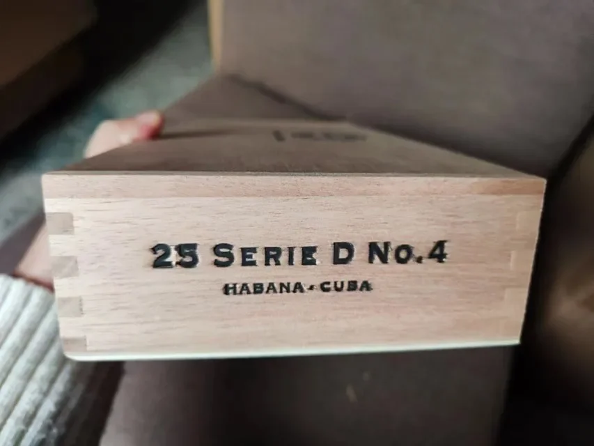 Портативный хьюмидор для сигар Patgas D4p A25 rtgasseries D Nao.4 аксессуары коробка-хьюмидор