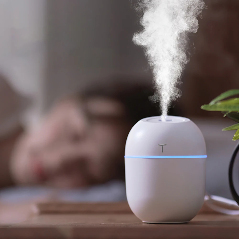 

Ultrasonic Mini Air Humidifier 200ML Aroma Essential Oil Diffuser Home Car USB Fogger Mist Maker with LED Night Lamp