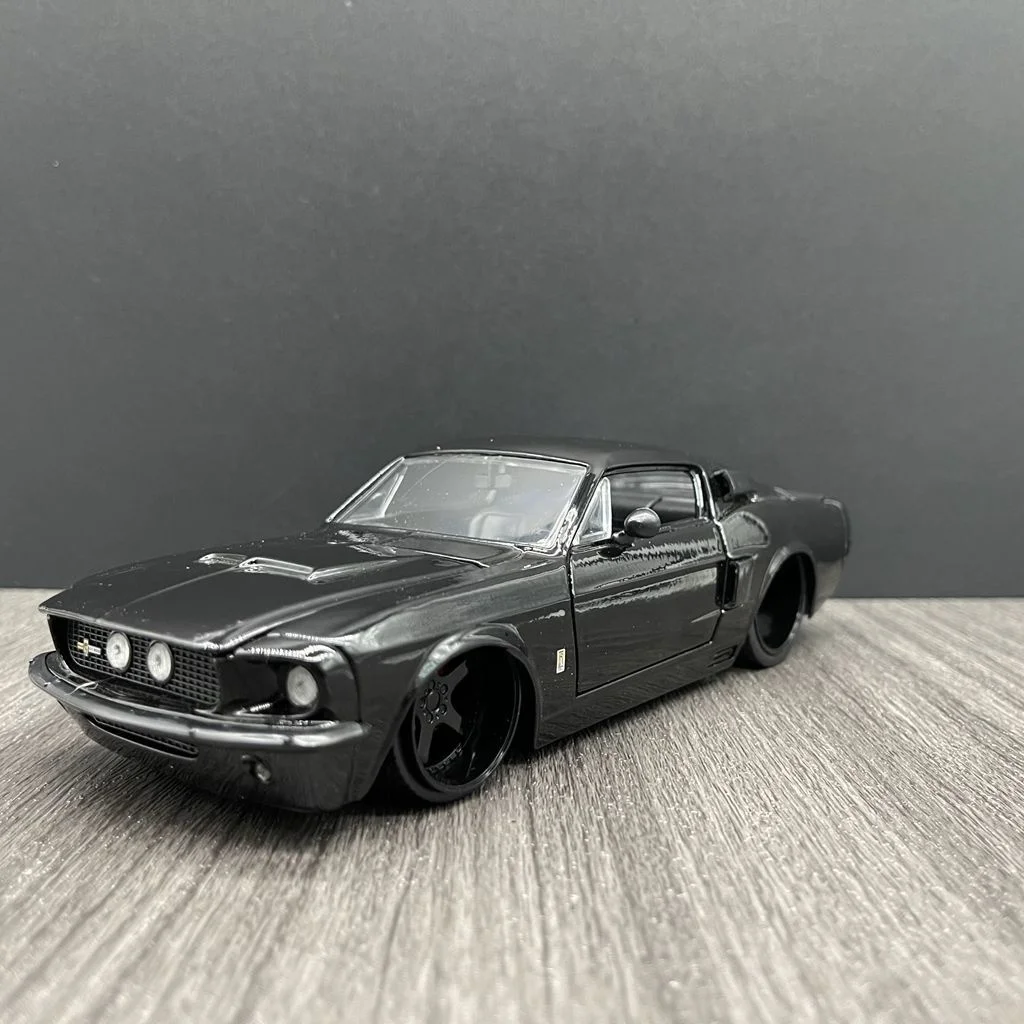 

1:24 Ford Mustang GT500KR Shelby модель автомобиля из сплава, литой и игрушечный автомобиль, коллекционная игрушка