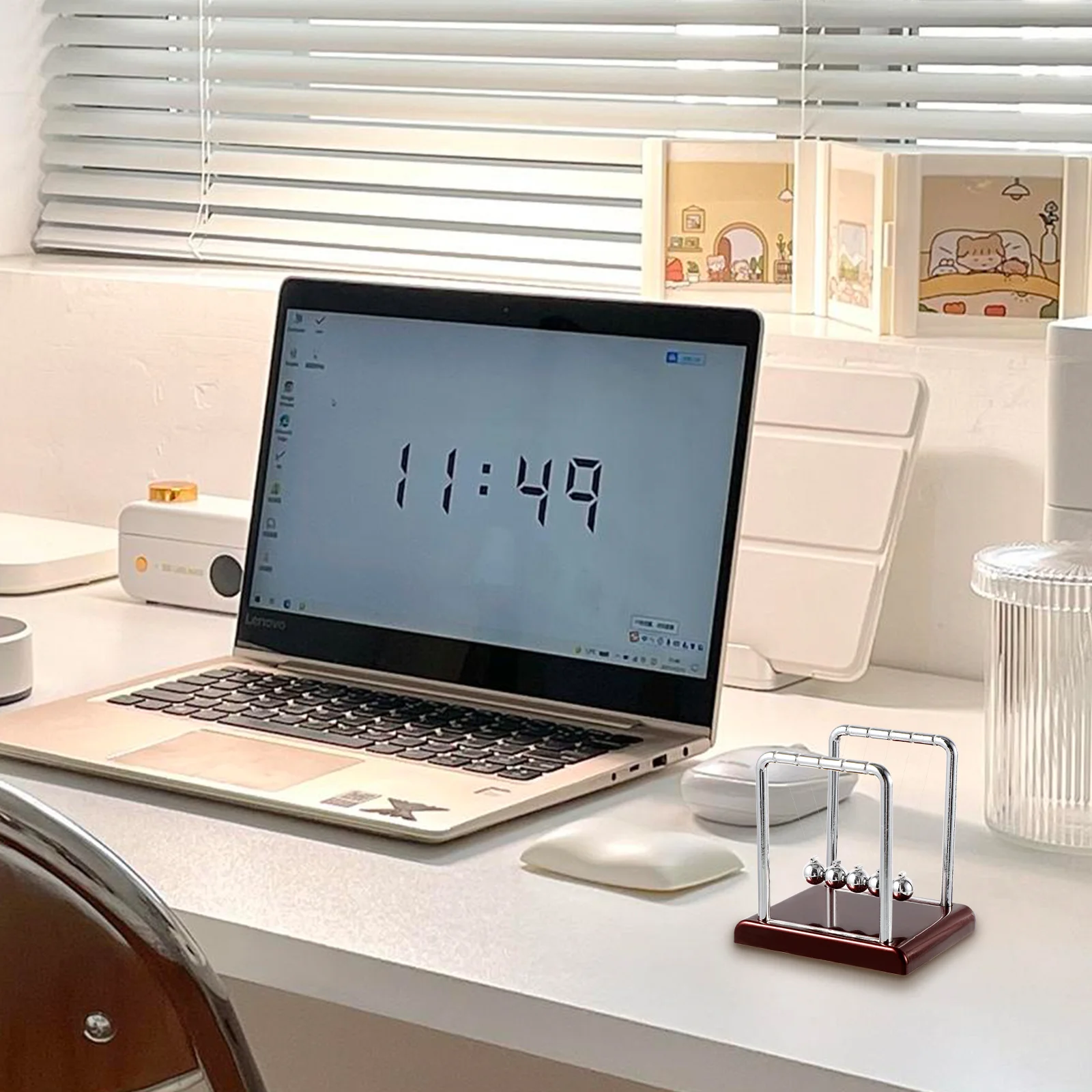Motion Toy Office Desk Decorations Accessories for Men Pendulum Balls Newton Square Shaped Bumper ABS Balance