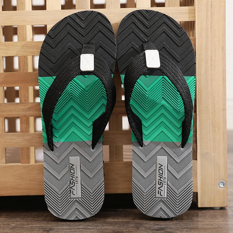 Fashion Slippers Men Flip Flops Beach Sandals Non-slip Casual Flat Shoes Slippers Indoor House Shoes For Men Outdoor Slides