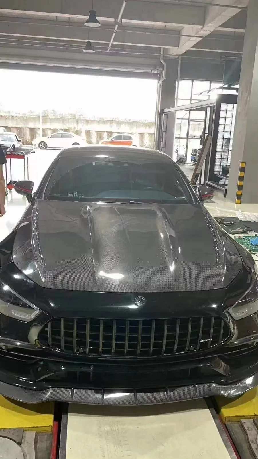 Высококачественный капот из углеродного волокна для X290 GT43 GT50 GT53 GT63 в стиле Topcar (art.: 3920dcefbfe22) - 3920dcefbfe22