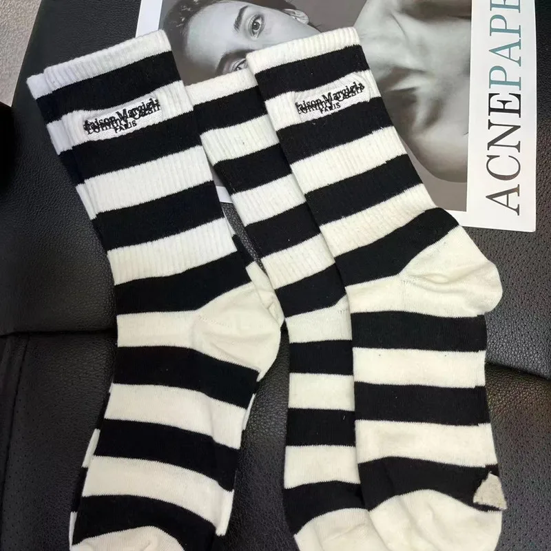 Luxury Margiela Socks Men Women Fashion New MM6 Women's Striped Midi-tube Harajuku Couples Skateboard Knitted Casual Sports Sock