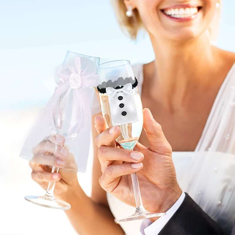 

2pcs/pair Wedding Bride Groom Dress Wine Cups Wraps Champagne Glass Ornaments Marriage Bridal Shower Photo Props Wedding Decor