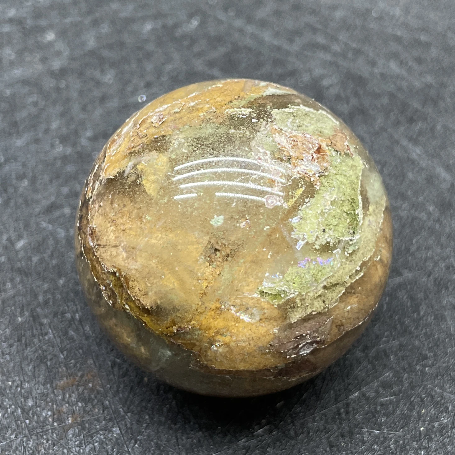 

Зеленый фантомный кварцевый шар 73г