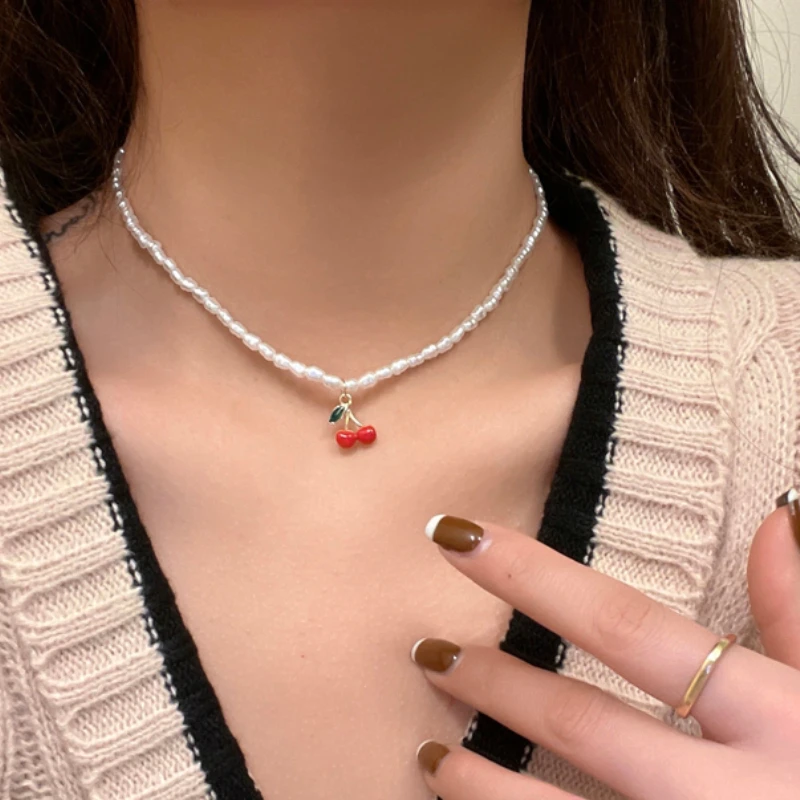 

Mihan Sweet Jewelry Cherry Pendant Necklace 2022 New Trend Sweet Temperament Simulated Pearl Necklace For Women Gifts Wholesale