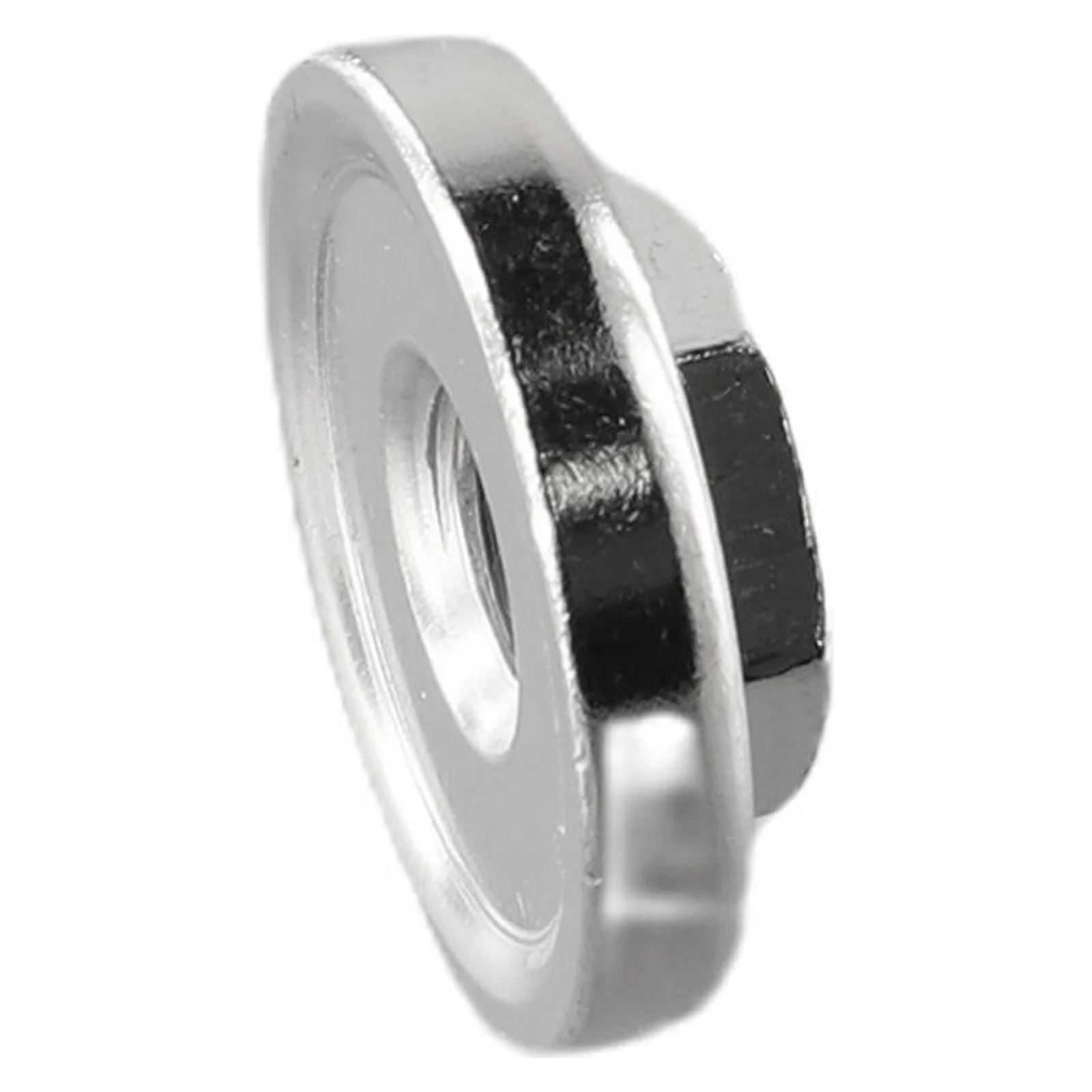 Настоящий цвет предмета может быть слегка различным из картин показано на