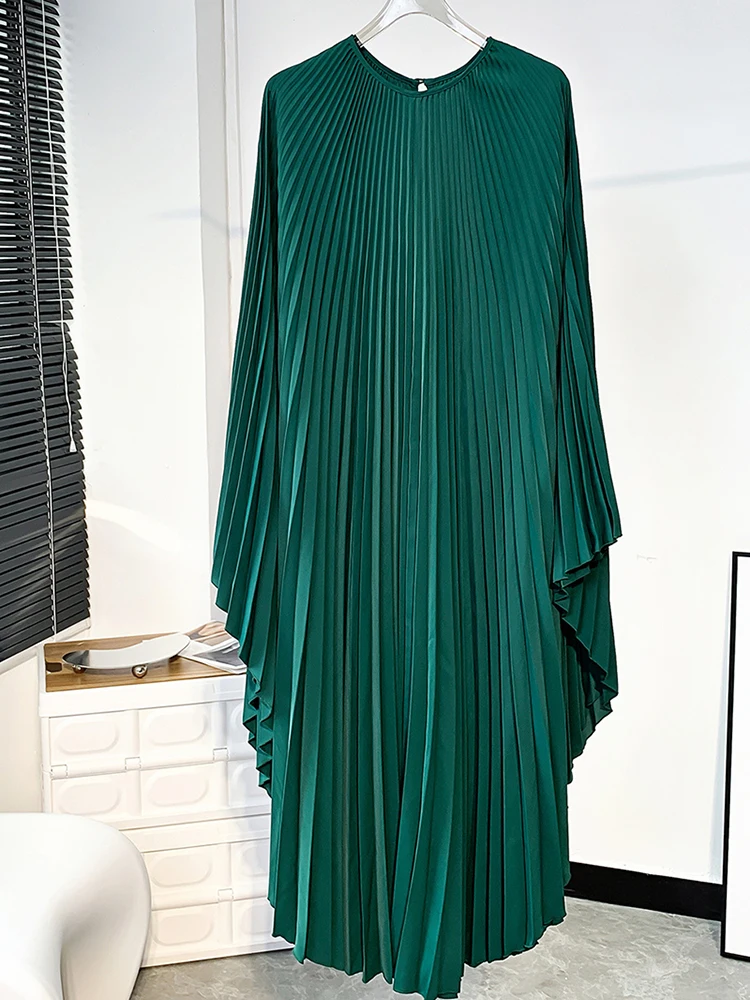 

European Spring Elegant Loose Oversize Long Dress Women Green Apricot Red Batwing Sleeve Pleated Vacation Holiday