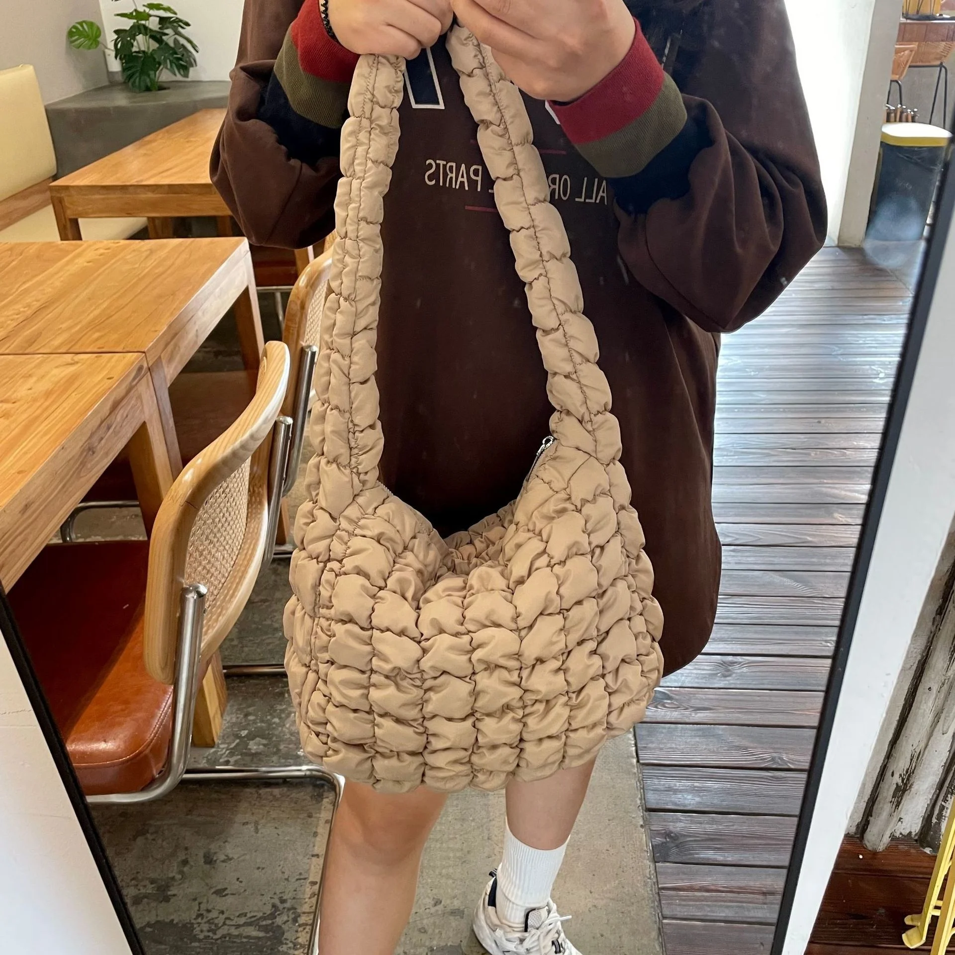 

New Winter Space Cotton Bag For Women 2023 Plaid Pattern Handbag Female Large Capacity Tote Bags Feather Padded Travel Bags