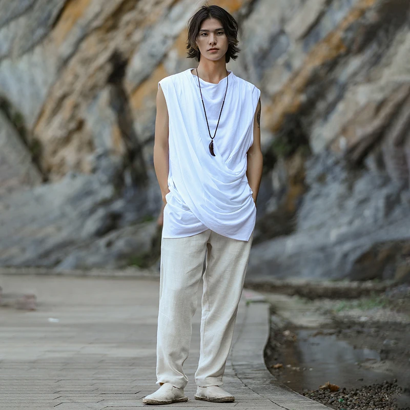 Рисунок 3 - Льняной жилет Tang в стиле ретро