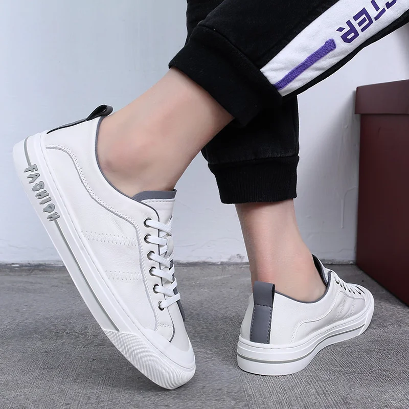 

Мужские дышащие туфли на мягкой подошве, повседневные туфли из натуральной кожи белого цвета, роскошная Брендовая обувь для весны и лета, но...