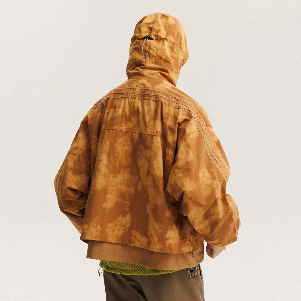 Фото Уличная легкая водонепроницаемая куртка Techwear для мужчин и женщин, уличная модная спортивная свободная повседневная куртка-карго с капюшоном, пальто для мальчиков и девочек №4