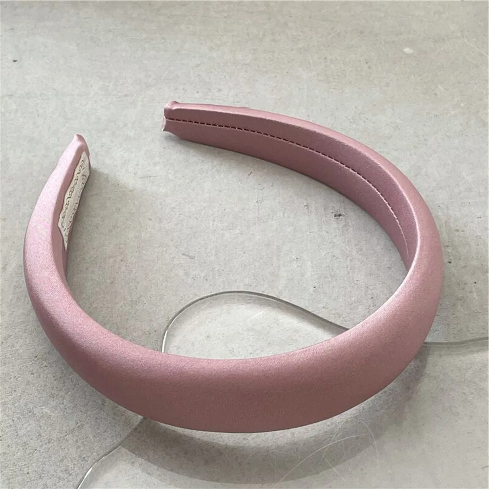 Рисунок 5 - Однотонные элегантные губчатые повязки на голову