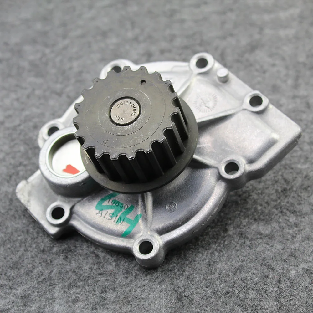 Новый водяной насос двигателя для Volvo 850 C30 C70 S80 V50 XC70 XC90 S60 S40 V70 V40 S70 30684432 30751700 -