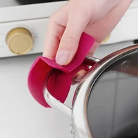 2pcs silicone convenient practical durable safe anti scald heat insulated finger clip bowl dish plate clamp holder