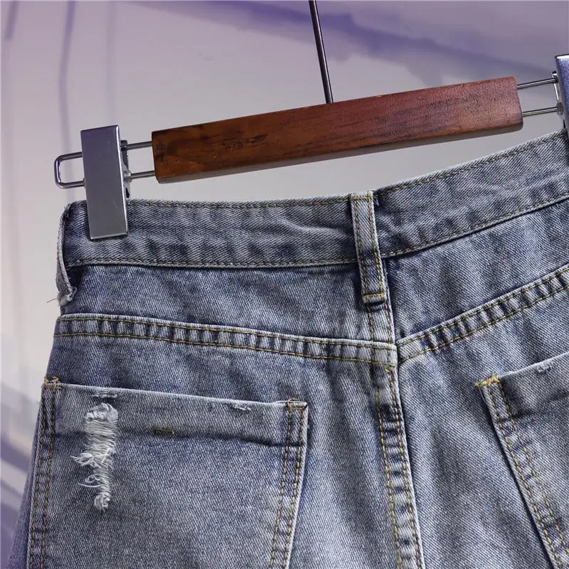 Spring/Summer New Korean Large Waist Loose Ragged Denim Shorts