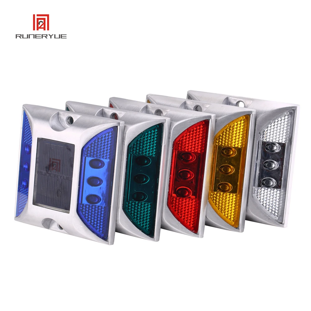 Popular Square High Brightness Ip68 Flashing or Always-on Traffic Marker Light Reflective Aluminum Led Cat Eye Solar Road Stud