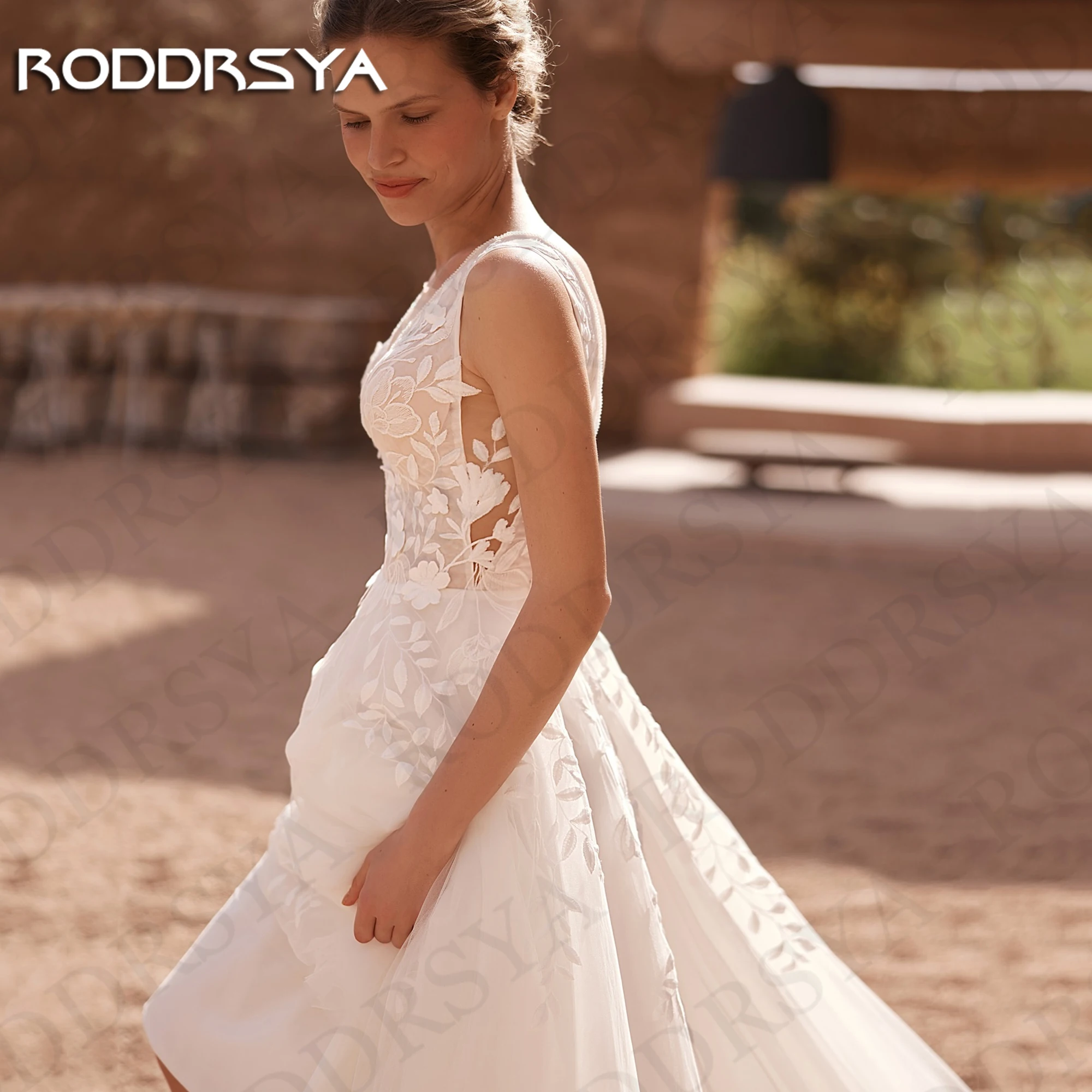 Фото Очаровательное женское платье RODDRSYA с V-образным вырезом, роскошная кружевная аппликация, ТРАПЕЦИЕВИДНОЕ свадебное платье без рукавов, индивидуальная Мода Очаровательное свадебное платье в богемном стиле Роскошные к №5