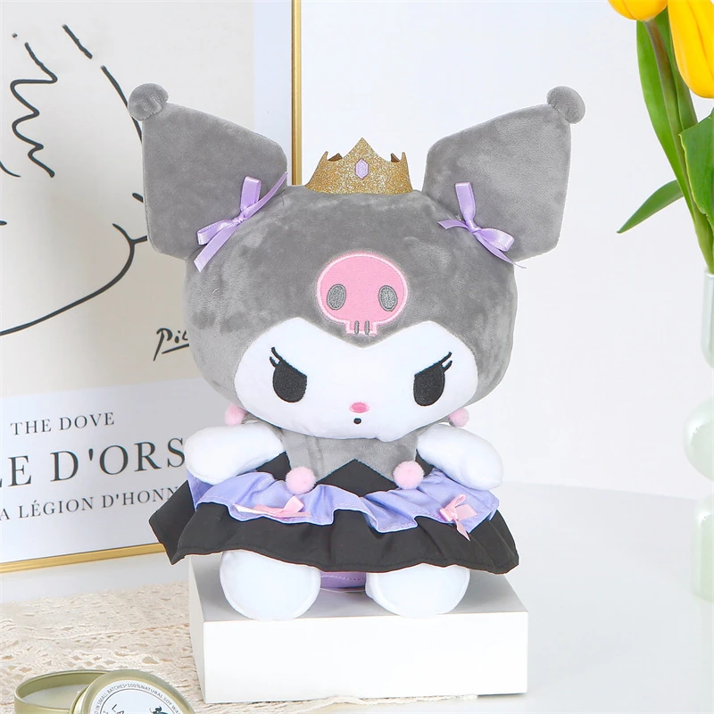 

Оригинальная плюшевая кукла Sanrio Kawaii Kuromi Dark Maid в японском стиле, милая мягкая подушка, украшение комнаты для девочек, подарок, 20 см